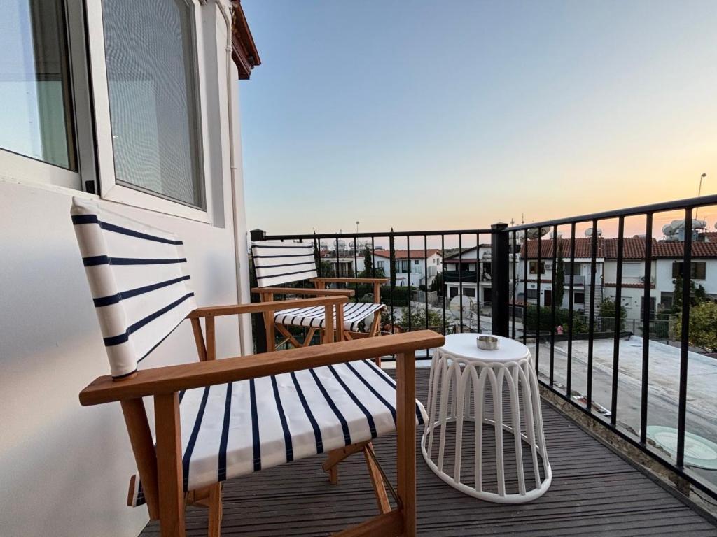 Апартаменты Venus Lighthouse 2B, Sea-View, Paphos Center Экстерьер фото
